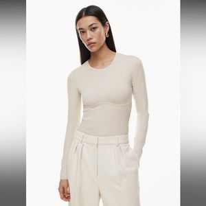 NWOT Aritzia Babaton sculpt knit long sleeve top. Size large